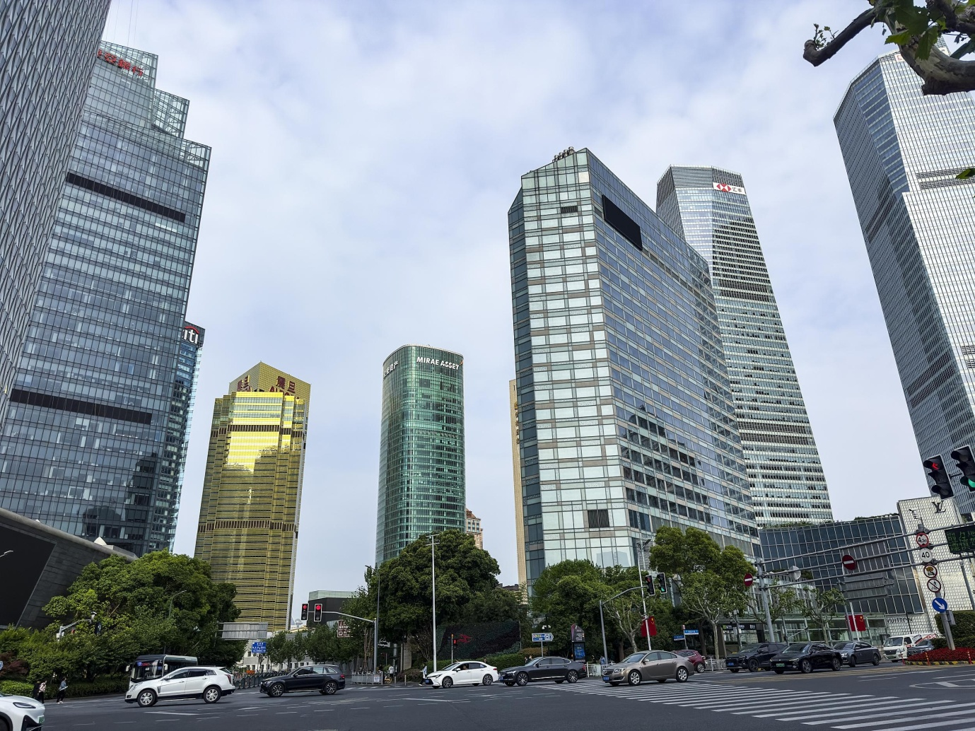 Shanghai’s New Plan to Boost Tech Services img