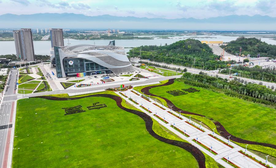 An aerial drone photo taken on Aug. 28, 2025 shows a view outside the venue of the seventh China-Arab States Expo in Yinchuan, northwest China's Ningxia Hui Autonomous Region. (Xinhua/Feng Kaihua)