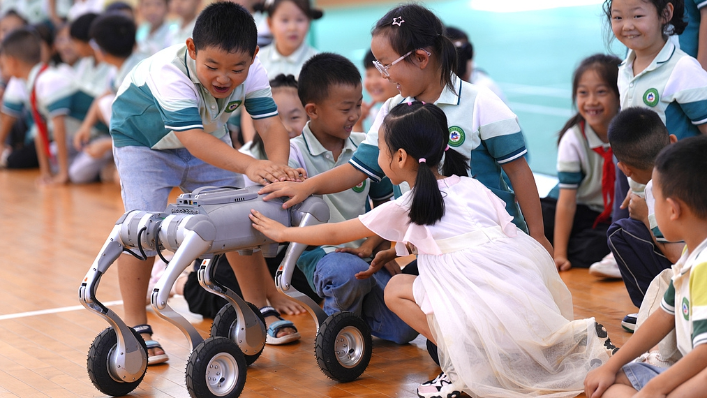 China launches first national science popularization month img