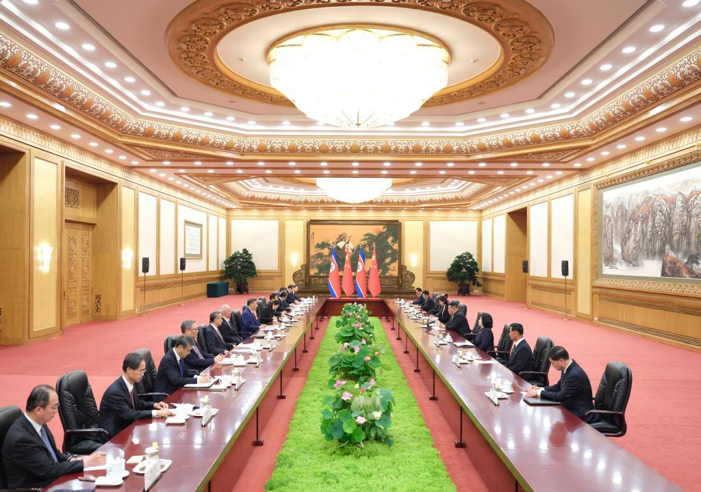 Chinese President Xi Jinping meets with Serbian President Aleksandar Vucic at the Great Hall of the People in Beijing, capital of China, Sept. 4, 2025. Vucic is in China for the commemorations marking the 80th anniversary of the victory in the Chinese People's War of Resistance against Japanese Aggression and the World Anti-Fascist War. (Xinhua/Huang Jingwen)