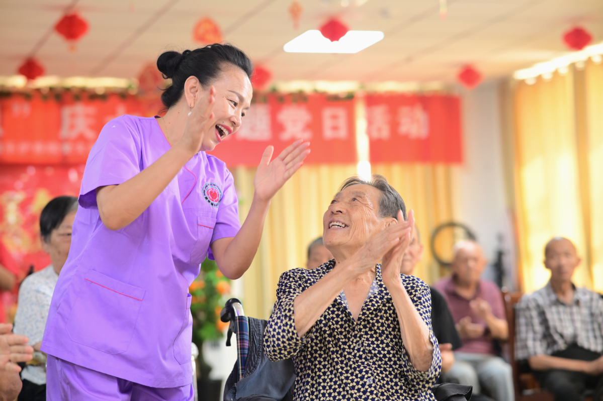 China unveils guideline for elderly care img
