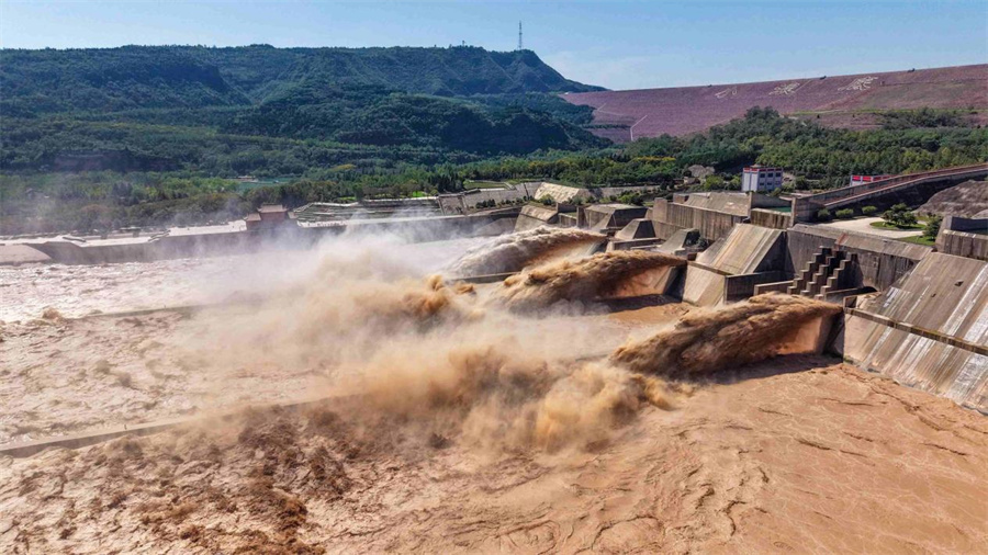 Harnessing power of water and sand: China's wisdom in managing Yellow River img