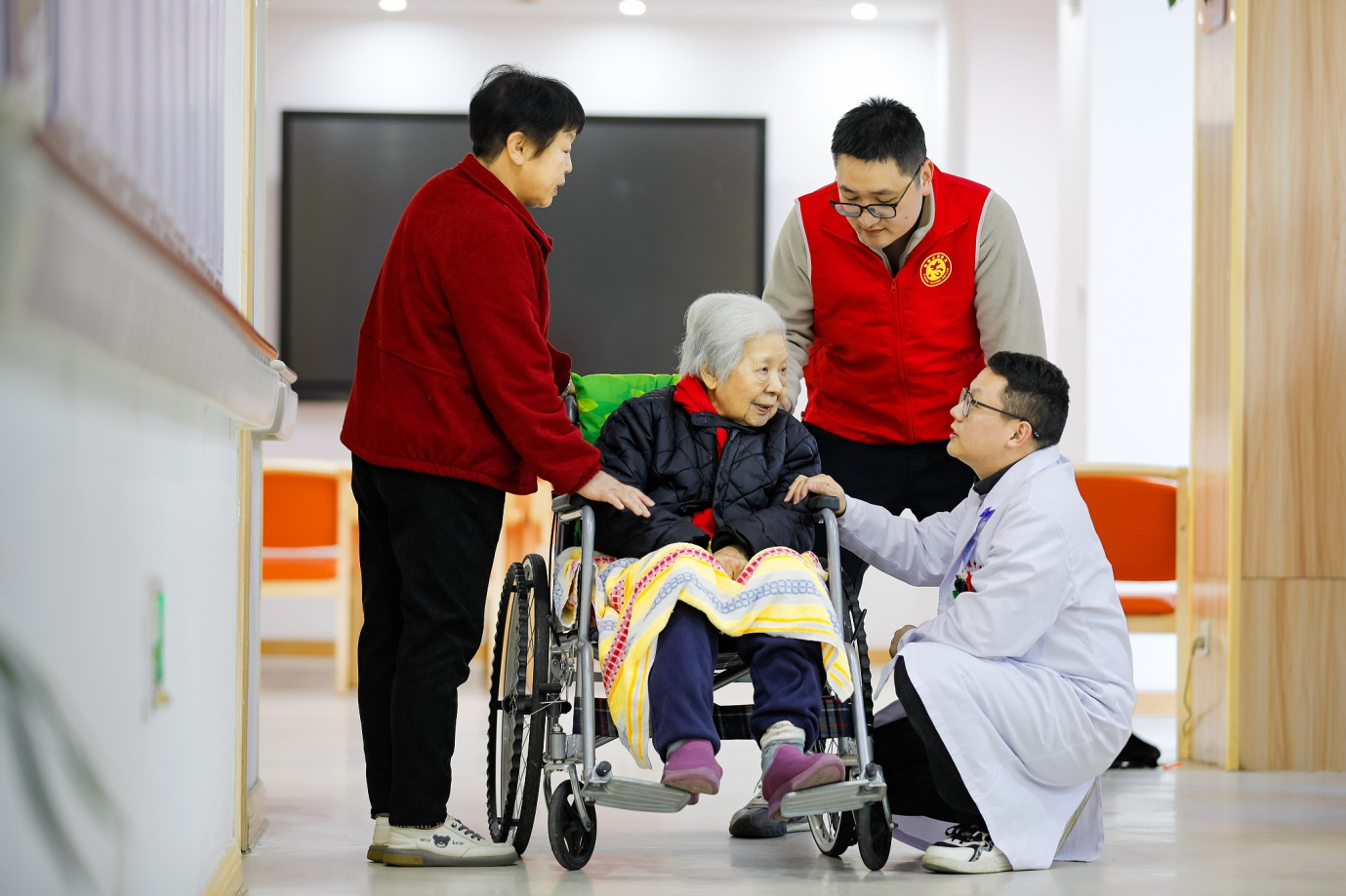 Chinese seniors with disabilities to get monthly online vouchers img